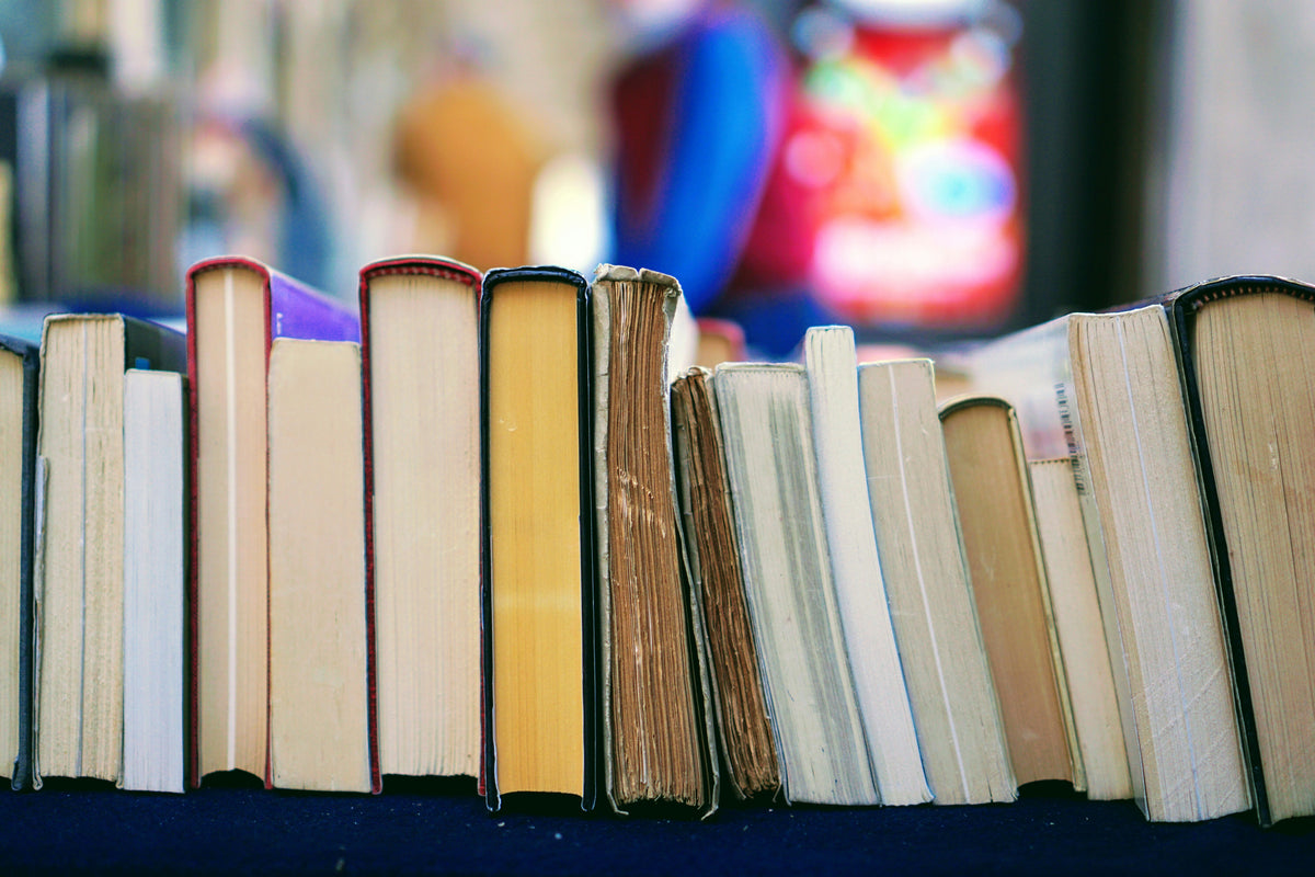 Blind Date With a Book – Mystery Book Gift
